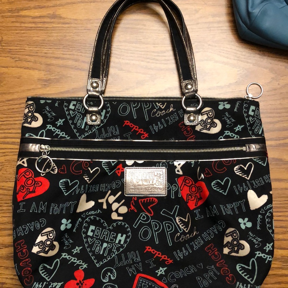 Coach bag poppy collection
